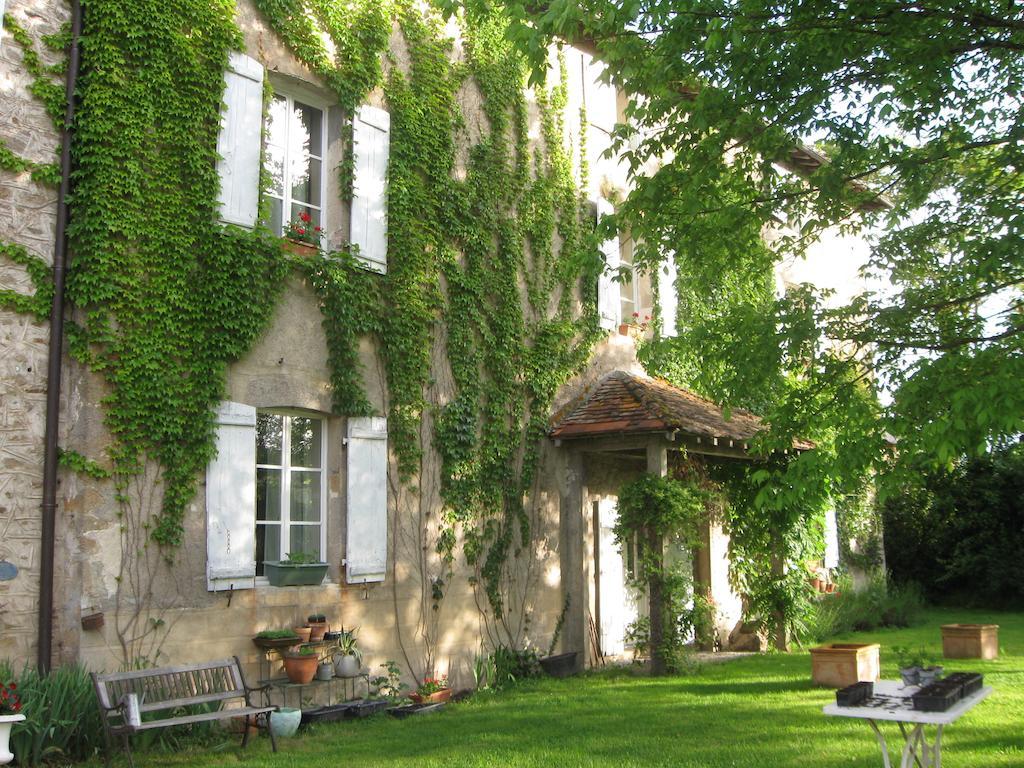 Bed and Breakfast Le Domaine De Panissac Berneuil  Екстер'єр фото