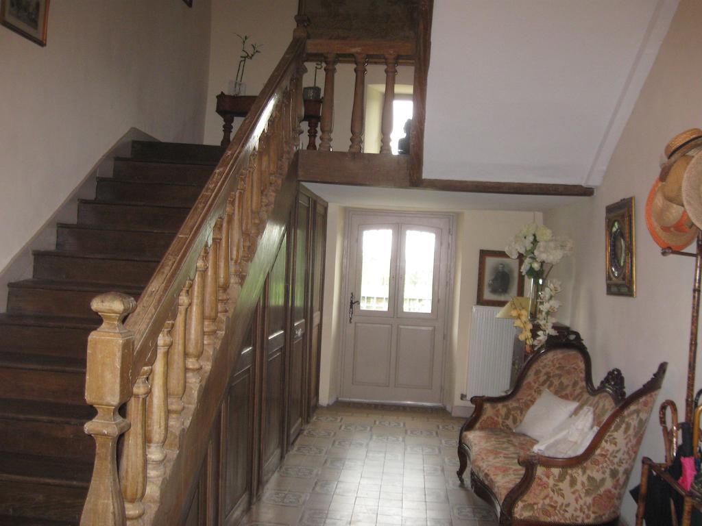 Bed and Breakfast Le Domaine De Panissac Berneuil  Екстер'єр фото