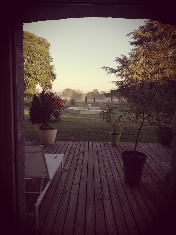 Bed and Breakfast Le Domaine De Panissac Berneuil  Екстер'єр фото